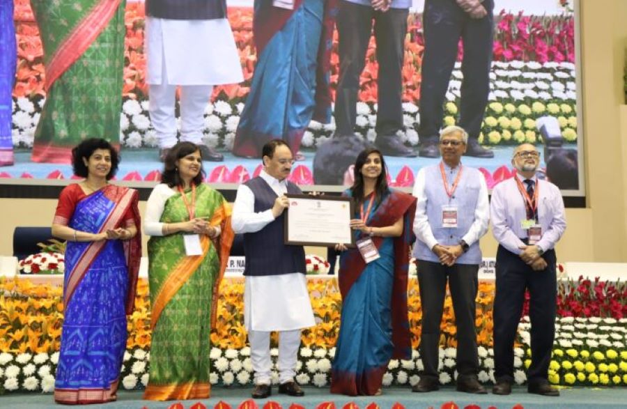 केन्द्रीय स्वास्थ्य मंत्री जेपी नड्डा ने किया सम्मानित, डॉ धन सिंह रावत ने अधिकारियों की जमकर सराहना