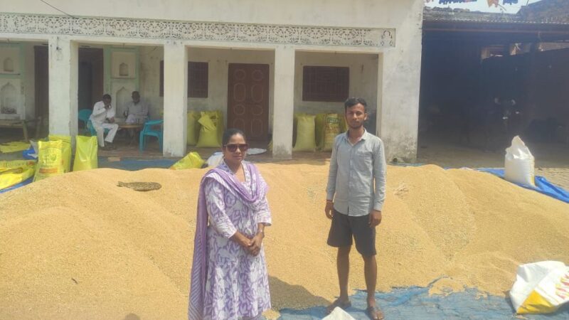 किसानों के हित में घर-घर पहुंच रही योगी सरकार