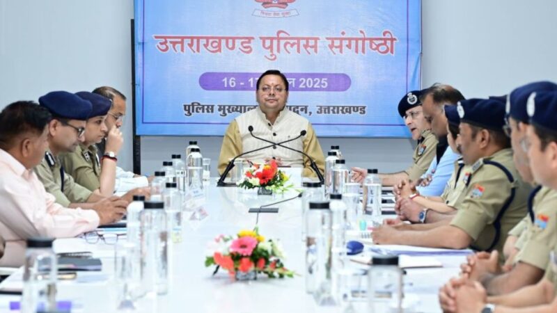 विदेशी घुसपैठियों के खिलाफ सीएम धामी ने दिए सख्त कार्यवाही करने के निर्देश