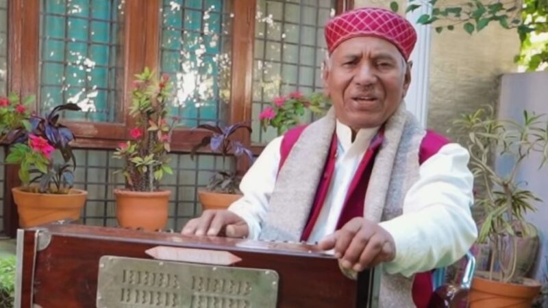 नरेंद्र सिंह नेगी: पहाड़ की आत्मा के चितेरे कवि और जनगीतों के सशक्त स्वर