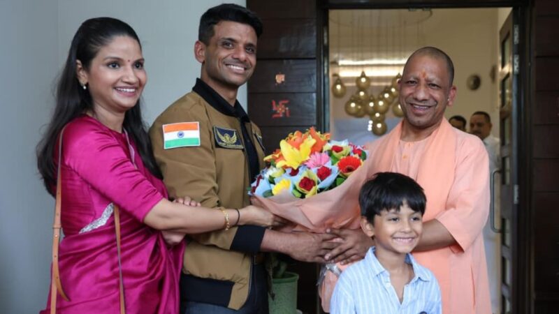 सीएम योगी ने ग्रुप कैप्टन शुभांशु शुक्ला के नाम पर स्कॉलरशिप का किया ऐलान