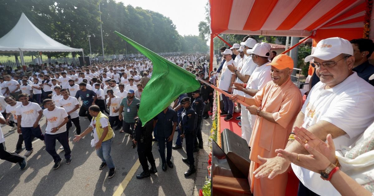 सीएम योगी ने नशामुक्त भारत के लिए नमो मैराथन का किया शुभारंभ