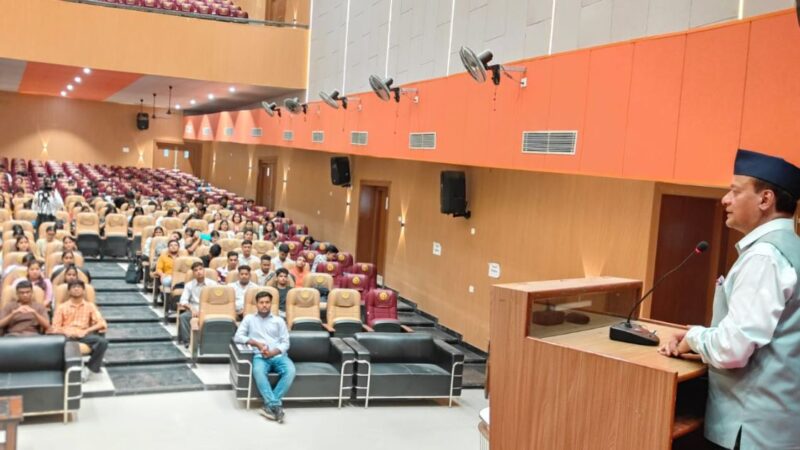 पंतनगर विश्वविद्यालय के दीक्षारंभ में कुलपति का प्रेरणादायी संवाद