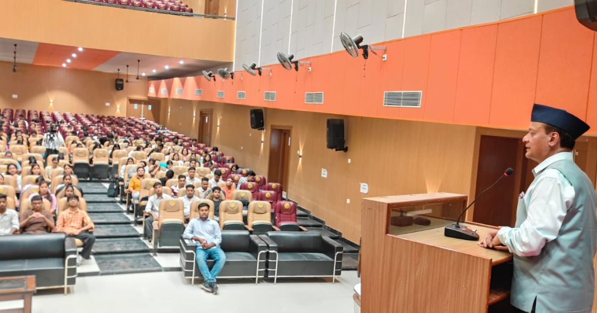 पंतनगर विश्वविद्यालय के दीक्षारंभ में कुलपति का प्रेरणादायी संवाद