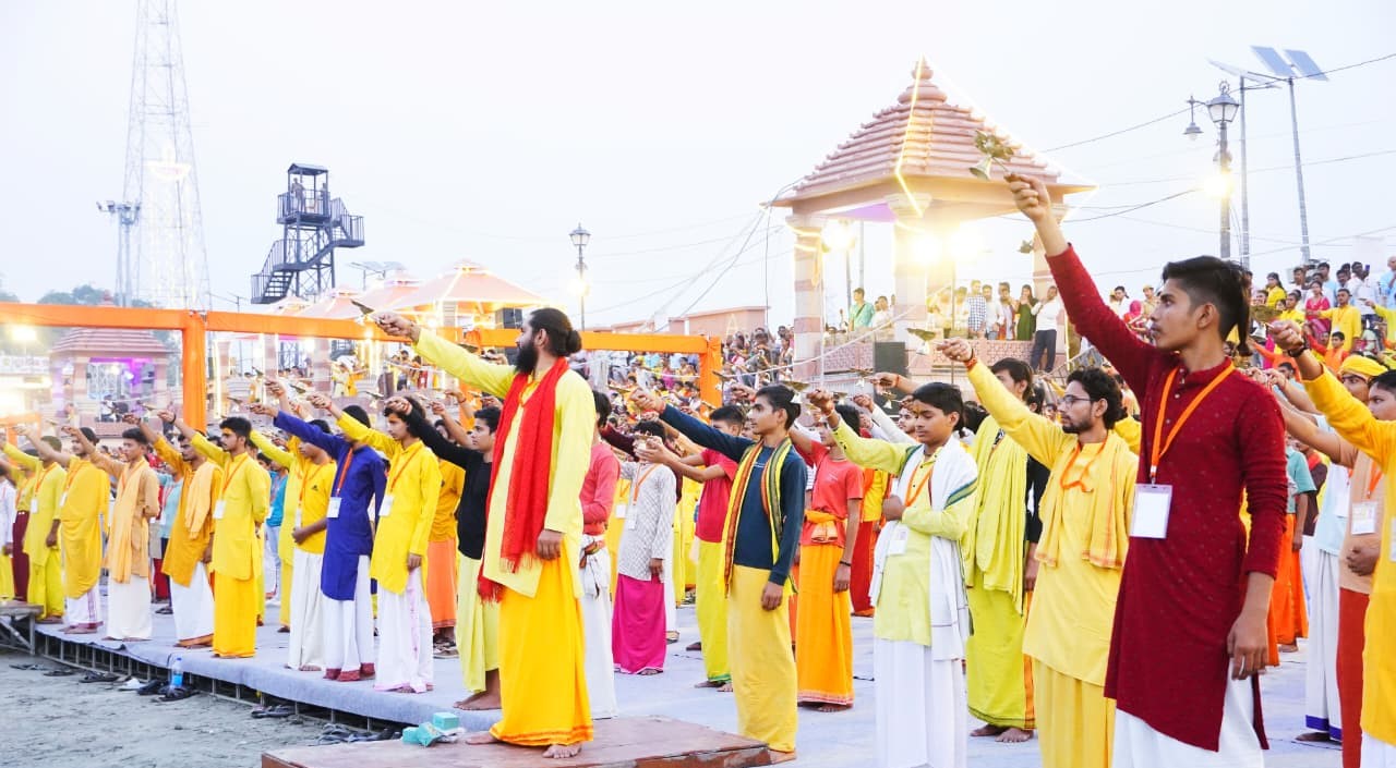 योगी सरकार की प्रेरणा से सरयू तट पर गूंजेगी मां सरयू की महाआरती