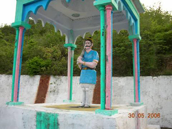 माधो सिंह भंडारी: युद्धभूमि से खेतों तक का नायक