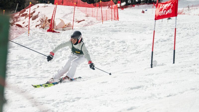 औली में चार दिवसीय विंटर कार्निवल शुरू, स्कीइंग स्पर्धाओं का शुभारंभ