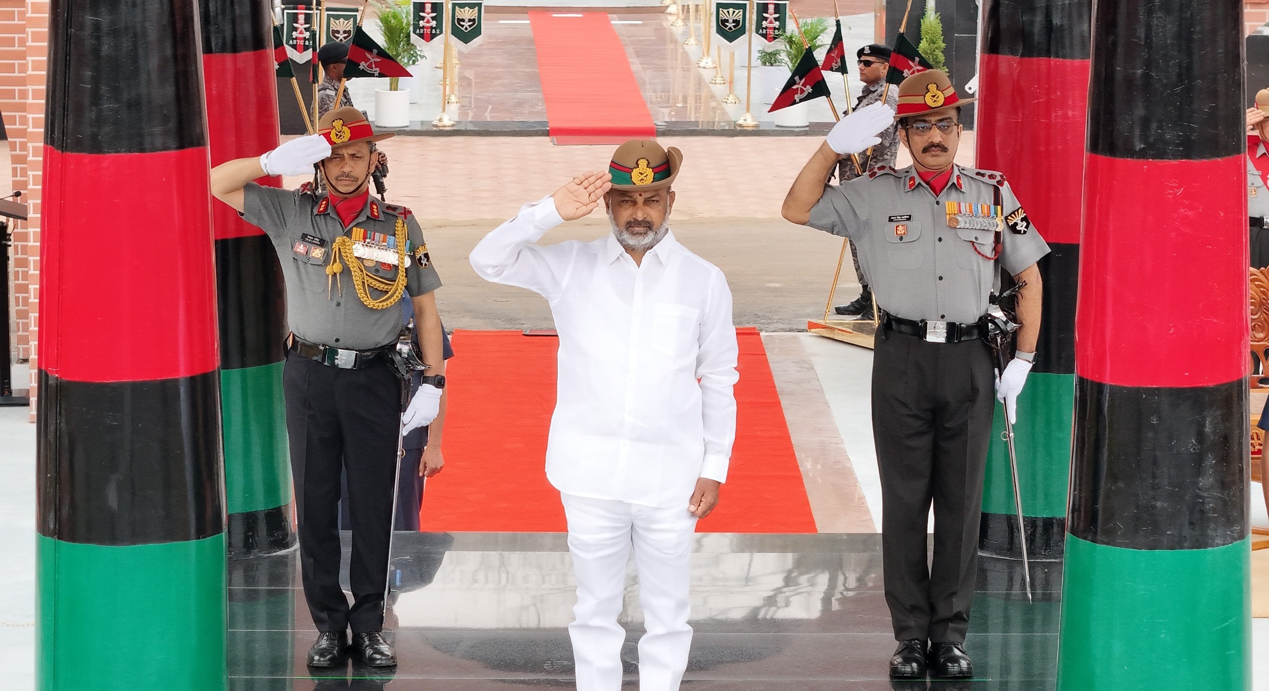 गृह राज्य मंत्री ने असम राइफल्स की पासिंग-आउट परेड की ली सलामी