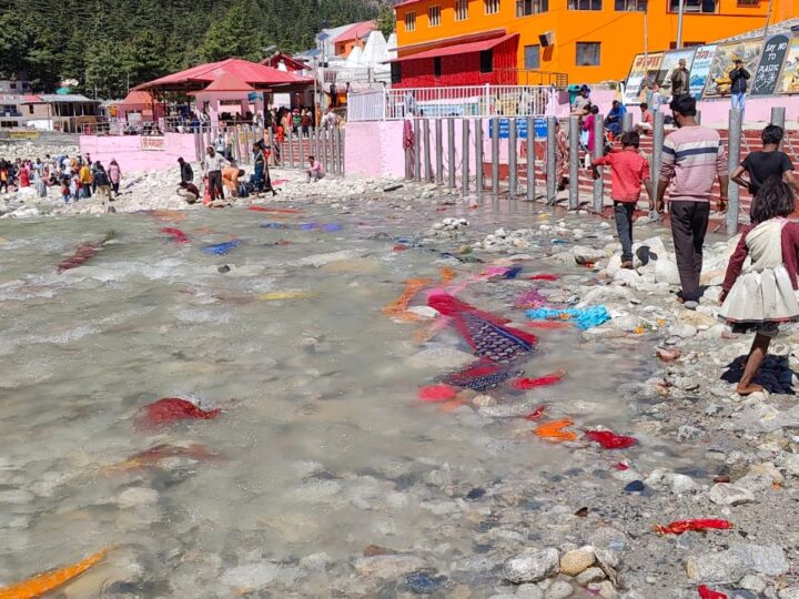 गंगोत्री में श्रद्धा बन रही है गंगा की पीड़ा
