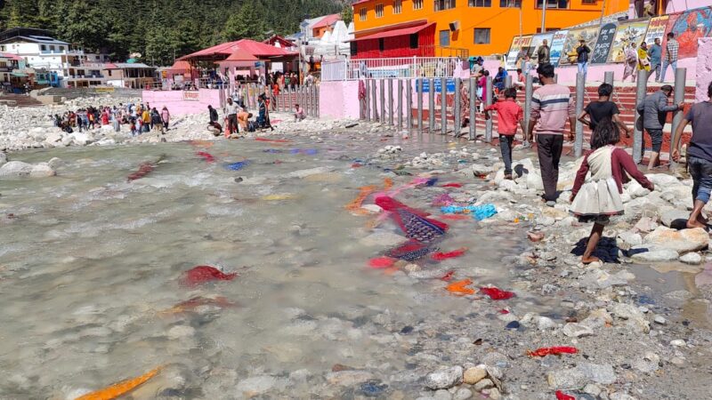 गंगोत्री में श्रद्धा बन रही है गंगा की पीड़ा