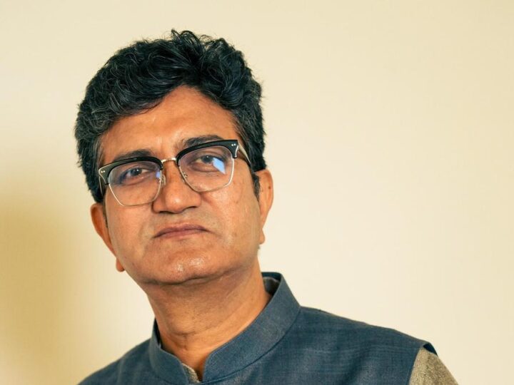 प्रसिद्ध गीतकार प्रसून जोशी बने प्रसार भारती के नए अध्यक्ष