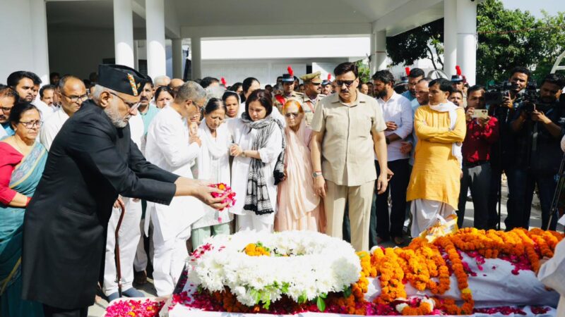 जननायक को अंतिम सलाम: मेजर जनरल भुवन चंद्र खंडूड़ी की अंतिम यात्रा में हजारों लोगों की भीड़