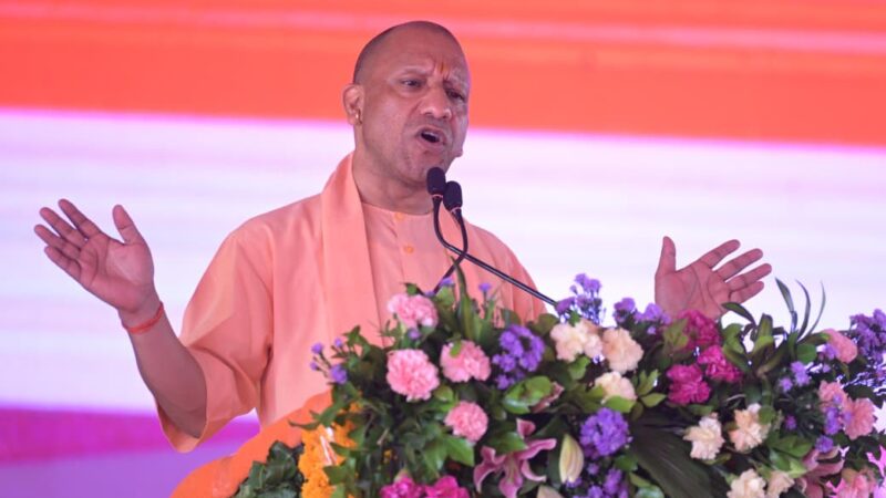 रामभक्तों पर लाठी-गोली चलाने वाले आज आस्था की वकालत कर रहे हैं: सीएम योगी