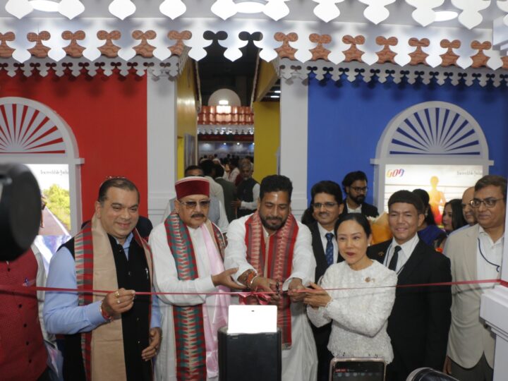 पर्यटन मंत्री सतपाल महाराज ने टीटीएफ कोलकाता में उत्तराखंड पवेलियन का उद्घाटन किया