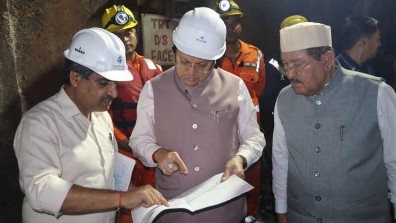 खराब मौसम के बीच पीपलकोटी पहुंचे सीएम धामी, राहत और बचाव कार्यों का लिया जायजा