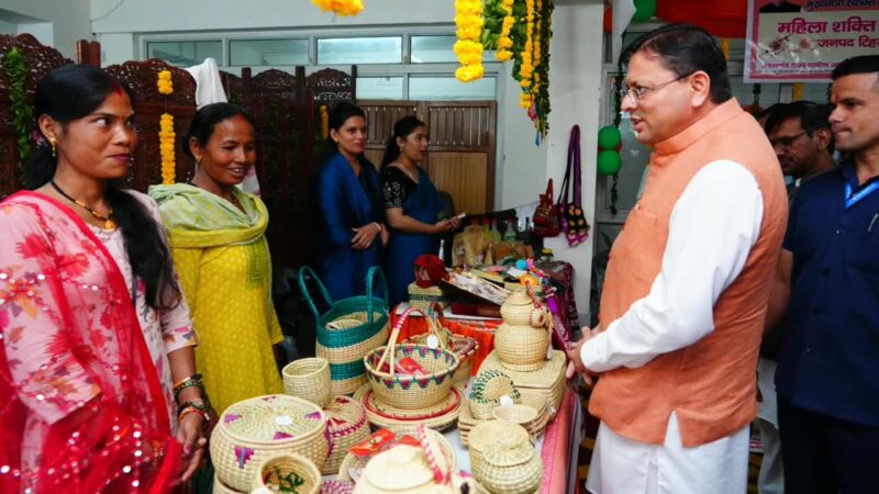 त्योहारों में स्थानीय उत्पादों की खरीद को दें प्राथमिकता : सीएम धामी