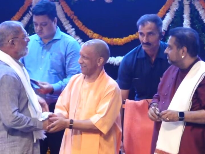 यूपी में दिखता है बदलाव, मजबूत नेतृत्व से कानून व्यवस्था में बढ़ा लोगों का भरोसाः नाना पाटेकर