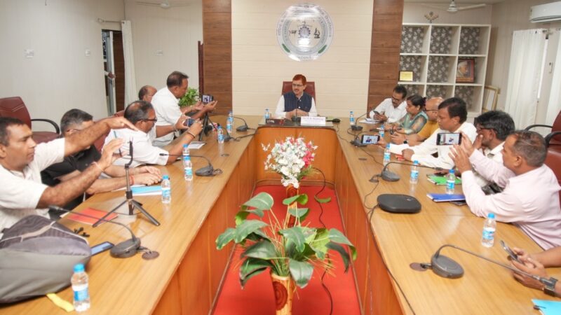 पंतनगर विश्वविद्यालय करेगा उत्तराखण्ड बीज एवं तराई विकास निगम को विभिन्न फसल प्रजातियों की आधारीय बीज की आपूर्ति