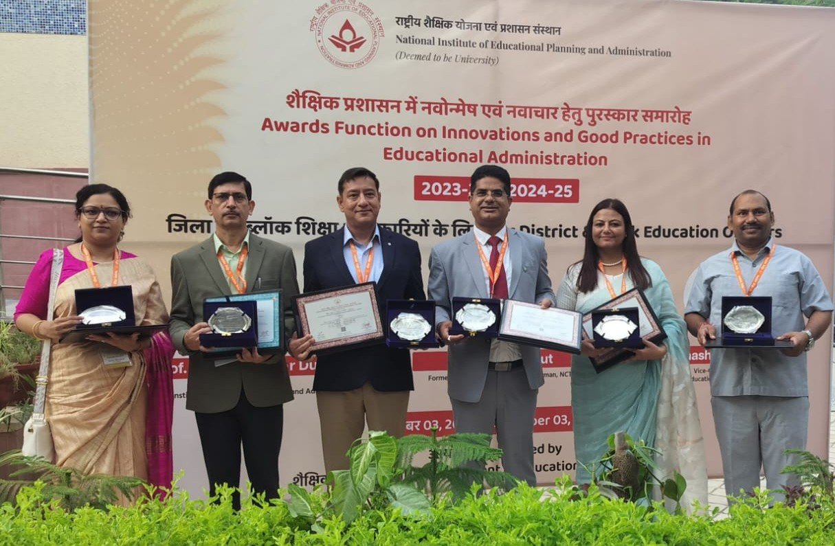 राष्ट्रीय मंच पर चमका पौड़ी का शिक्षा मॉडल, चड़ीगांव और बीरोंखाल के शिक्षा अधिकारियों को मिला राष्ट्रीय सम्मान