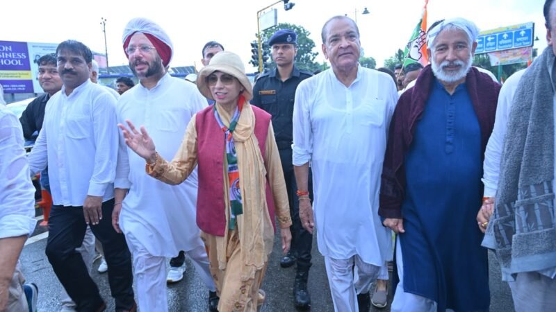 हल्द्वानी के ‘शुद्धिकरण’ के खिलाफ कांग्रेस का हल्ला बोल, सीएम आवास कूच में उमड़ा जनसैलाब
