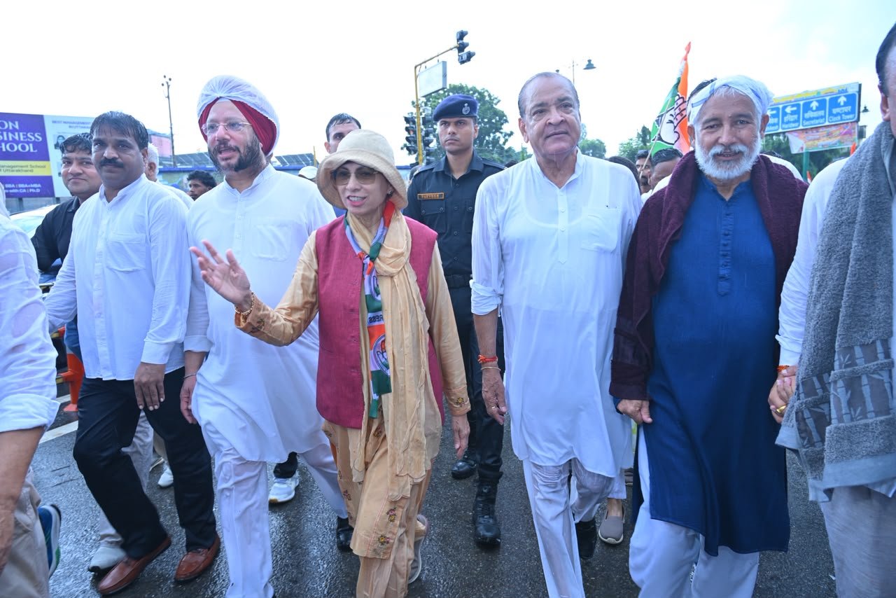 हल्द्वानी के ‘शुद्धिकरण’ के खिलाफ कांग्रेस का हल्ला बोल, सीएम आवास कूच में उमड़ा जनसैलाब