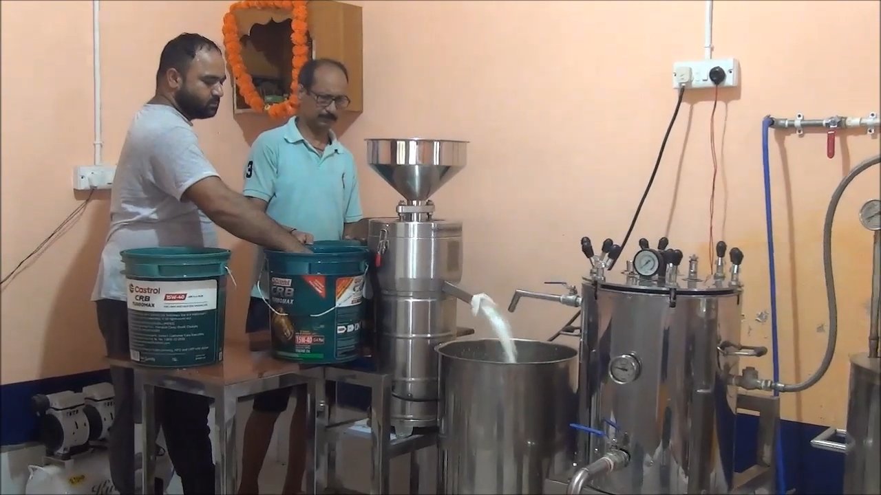 ड्राइविंग छूटी तो सुशील ने टोफू निर्माण को बनाया स्वरोजगार का जरिया