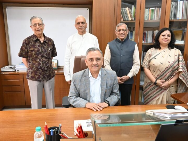 जनरल अनिल चौहान ने संभाली विवेकानंद इंटरनेशनल फाउंडेशन के निदेशक की जिम्मेदारी